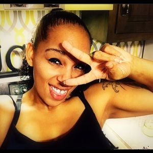 Meet your Posher, Monique